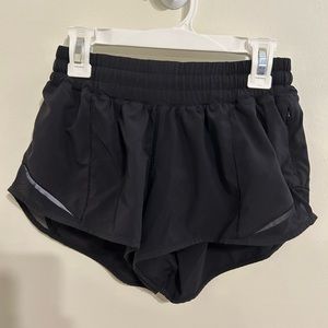 Lululemon hotty hot low rise shorts